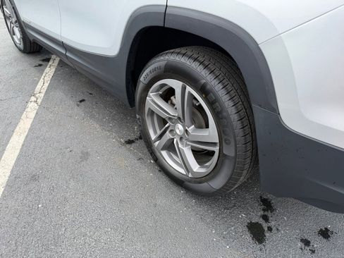 Used 2019 GMC Terrain SLT w/ Preferred Package FWD image 10