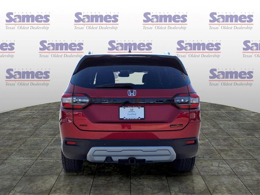 Certified 2025 Honda Pilot TrailSport image 6