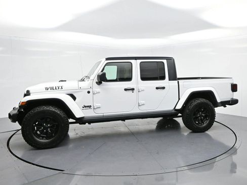 Used 2022 Jeep Gladiator Sport AWD/4WD image 4