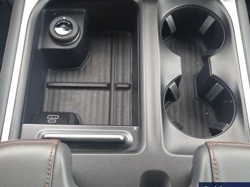 Used 2025 Ford Expedition Active AWD/4WD image 37