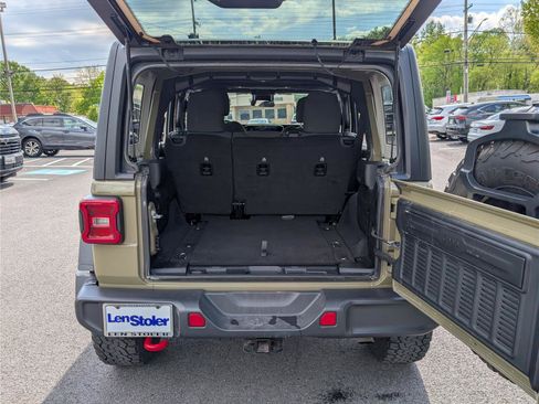 Used 2025 Jeep Wrangler Unlimited Rubicon AWD/4WD image 12