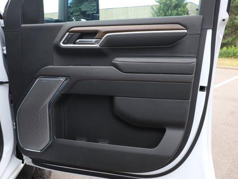 Used 2024 Chevrolet Silverado 3500 High Country w/ High Country Premium Package AWD/4WD image 12