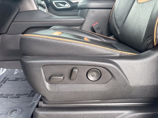 Used 2023 GMC Yukon AT4 w/ AT4 Premium Plus Package AWD/4WD image 13