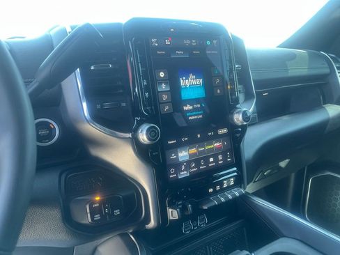 Used 2025 RAM 3500 Laramie w/ Sport Appearance Package AWD/4WD image 29