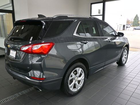 Used 2019 Chevrolet Equinox LT image 2