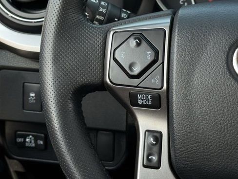 Used 2023 Toyota Tacoma SR5 AWD/4WD image 14