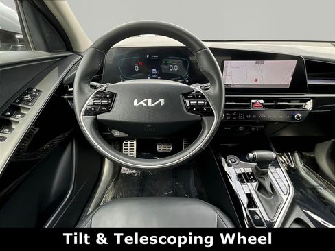 Used 2023 Kia Niro EX Touring FWD image 8