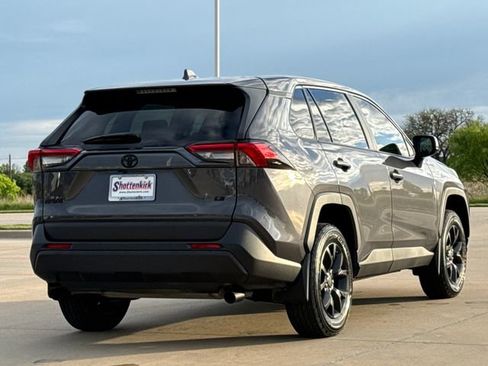 Used 2025 Toyota RAV4 LE image 8