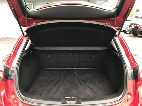 Used 2018 MAZDA MAZDA3 Grand Touring w/ Premium Equipment Package FWD image 13