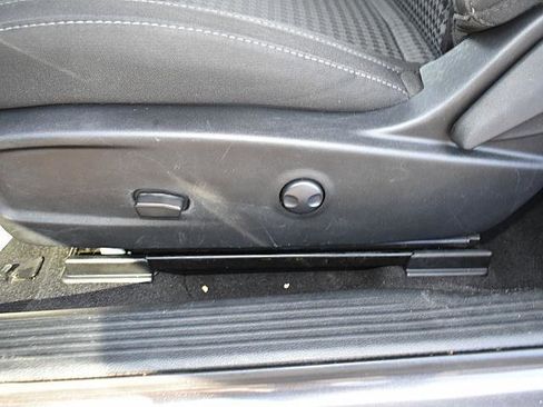 Used 2022 Dodge Challenger GT image 11