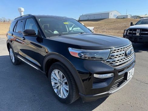 Used 2020 Ford Explorer Limited w/ Class III Trailer Tow Package image 3