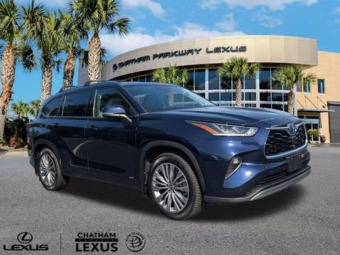 Used 2022 Toyota Highlander Platinum AWD/4WD image 1