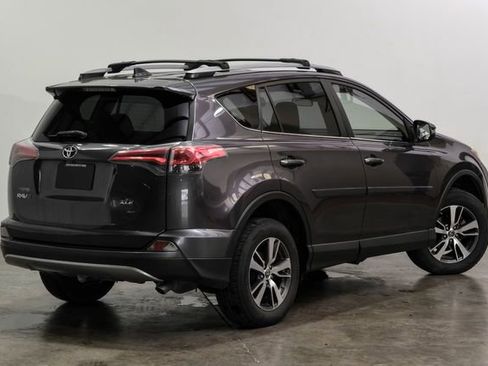 Used 2018 Toyota RAV4 XLE image 13
