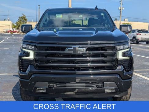 Used 2025 Chevrolet Silverado 1500 High Country w/ Midnight Edition AWD/4WD image 2