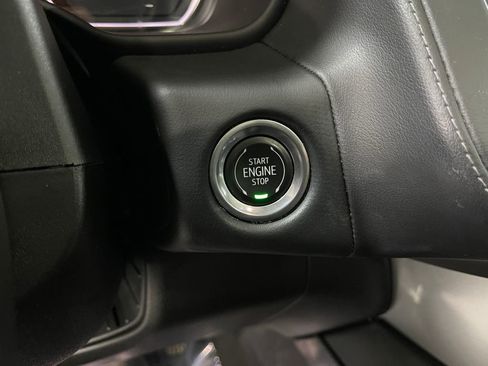 Used 2021 Chevrolet Suburban LT image 20