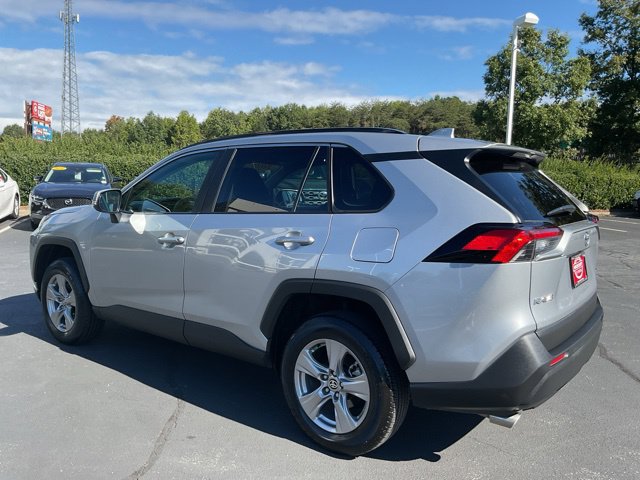 Used 2025 Toyota RAV4 XLE AWD/4WD image 11