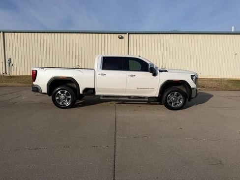 Used 2025 GMC Sierra 3500 SLT w/ SLT Premium Package image 2