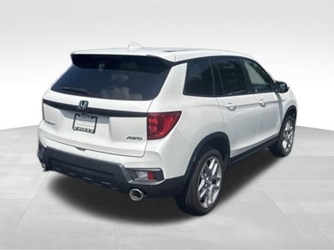 Used 2024 Honda Passport EX-L image 2