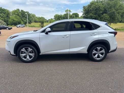 Used 2017 Lexus NX 200t FWD w/ Premium Package image 4