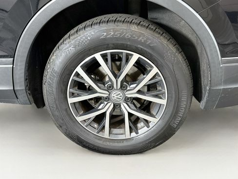 Used 2021 Volkswagen Tiguan S FWD image 11
