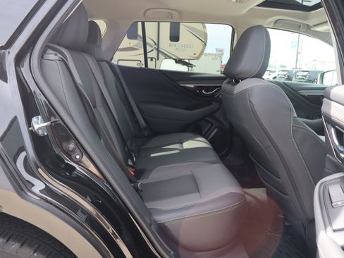 Used 2023 Subaru Outback Onyx Edition AWD/4WD image 12