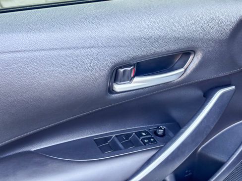 Used 2020 Toyota Corolla SE w/ Carpet Mat Package (TMS) image 22