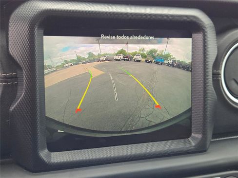 Used 2023 Jeep Wrangler Sahara image 27