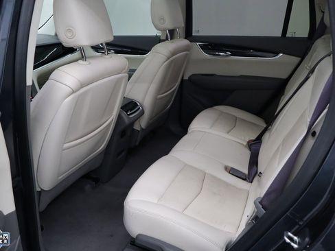 Used 2021 Cadillac XT6 Premium Luxury w/ LPO, Floor Liner Package image 25