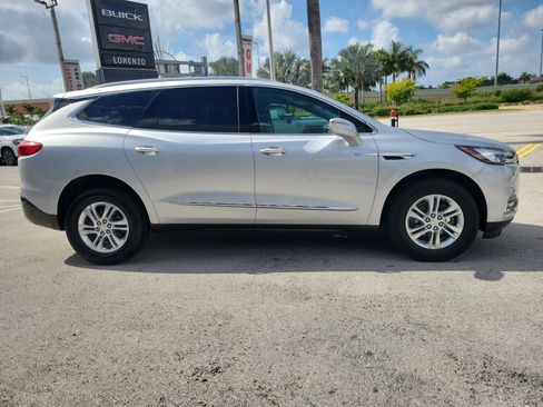Used 2020 Buick Enclave Preferred FWD image 4