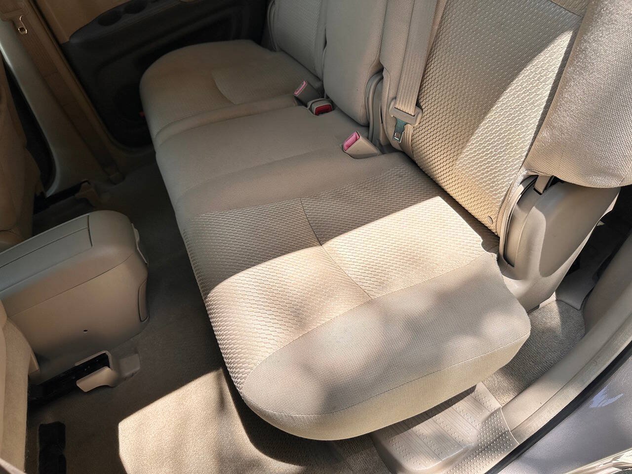 Used 2005 Toyota Highlander 2WD V6 w/ 3rd Row image 66