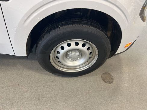 Used 2025 Ford Maverick XL w/ Equipment Group 102A image 23