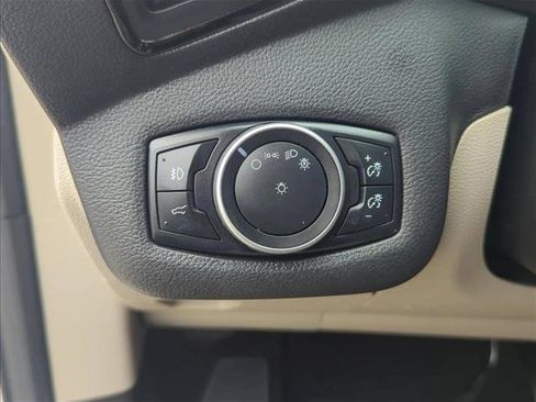Used 2017 Ford Escape Titanium FWD image 13