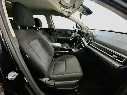 Used 2024 Kia Sportage LX AWD/4WD image 31