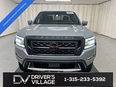 Used 2022 Nissan Frontier PRO-4X AWD/4WD image 3