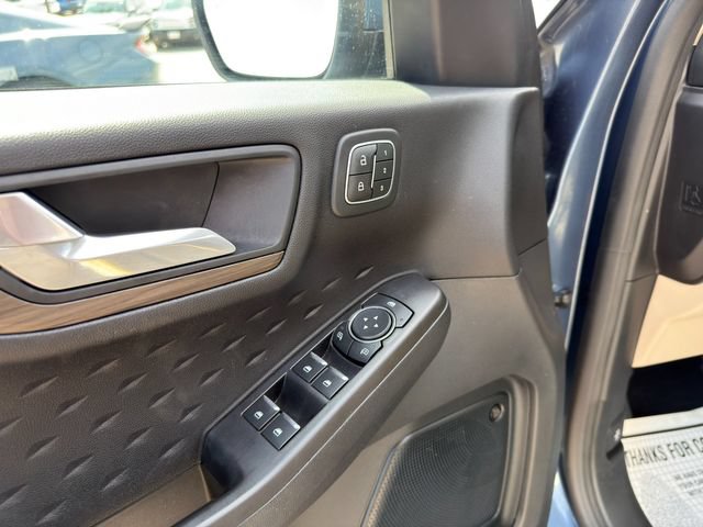 Used 2020 Ford Escape Titanium FWD image 19