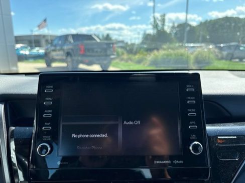 Used 2023 Toyota Camry XSE FWD image 16