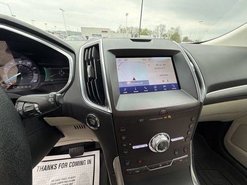 Used 2020 Ford Edge Titanium w/ Equipment Group 301A AWD/4WD image 18