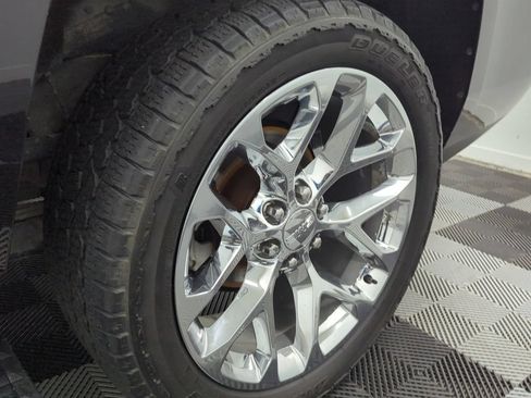 Used 2019 GMC Yukon Denali w/ Enhanced Security Package AWD/4WD image 40