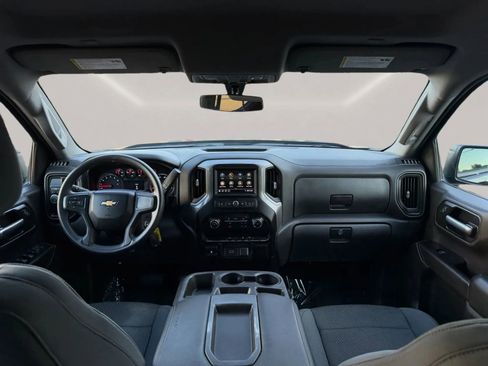 Used 2019 Chevrolet Silverado 1500 Custom w/ Custom Value Package RWD image 14