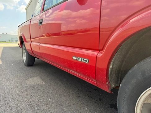 Used 2000 Chevrolet S10 Pickup LS w/ Preferred Equipment Group RWD image 10