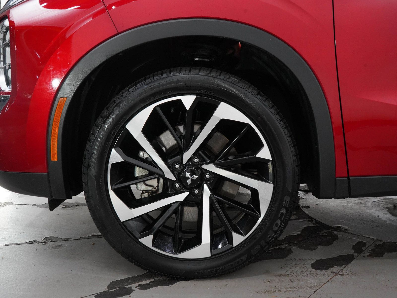 Used 2023 Mitsubishi Outlander SE AWD/4WD image 28