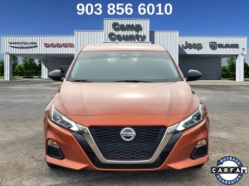 Used 2022 Nissan Altima 2.0 SR image 2