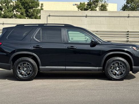 New 2026 Honda Pilot TrailSport image 3