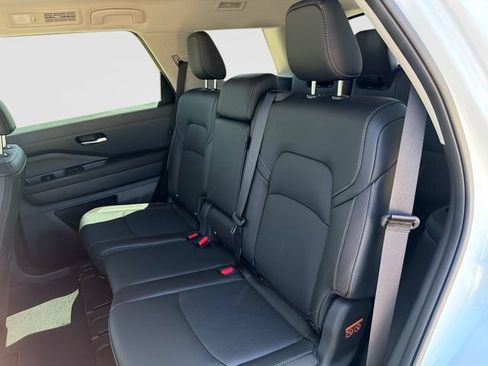 New 2026 Nissan Pathfinder SL AWD/4WD image 13