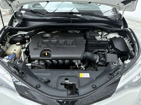 Used 2021 Toyota C-HR LE image 40