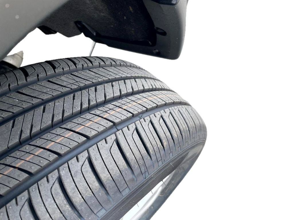 Used 2024 Honda HR-V LX image 7