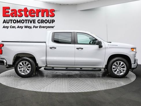 Used 2022 Chevrolet Silverado 1500 Custom image 4