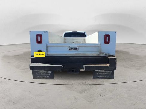 Used 2022 RAM 5500 Tradesman w/ Chrome Appearance Group AWD/4WD image 6