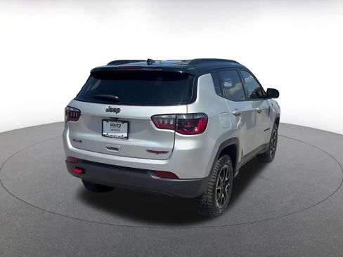 Used 2025 Jeep Compass Trailhawk AWD/4WD image 14