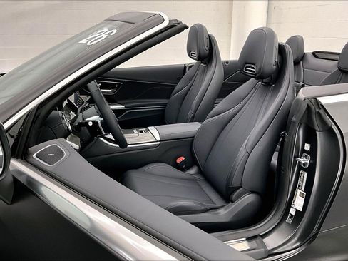 Used 2026 Mercedes-Benz CLE 300 4MATIC Cabriolet image 15